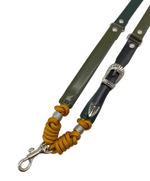 TOGA ARCHIVES（トーガアーカイブス）TOGA ARCHIVES (トーガアーカイブス) Leather phone strap カーキの古着・服飾アイテム