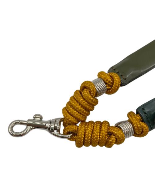 TOGA ARCHIVES（トーガアーカイブス）TOGA ARCHIVES (トーガアーカイブス) Leather phone strap カーキの古着・服飾アイテム
