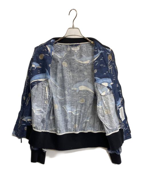 Engineered Garments（エンジニアド ガーメンツ）Engineered Garments (エンジニアド ガーメンツ) Aviator Jacket Dolphin Print ブルー サイズ:Mの古着・服飾アイテム