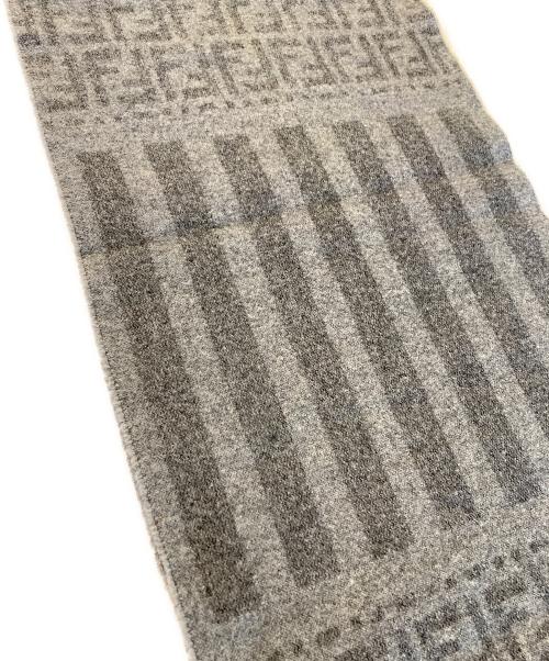 FENDI（フェンディ）FENDI (フェンディ) ズッカ柄フリンジウールマフラー グレーの古着・服飾アイテム