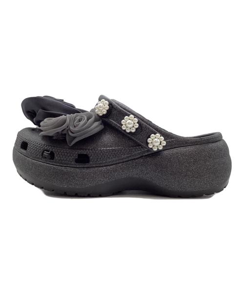 crocs（クロックス）crocs (クロックス) UNITED ARROWS (ユナイテッドアローズ) クラシックプラットフォーム グリッターサンダル ブラック サイズ:6の古着・服飾アイテム