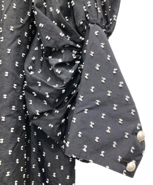 Adonisis（アドニシス）Adonisis (アドニシス) フリンジドットスリーブコンシャスミニドレス ブラック サイズ:Fの古着・服飾アイテム