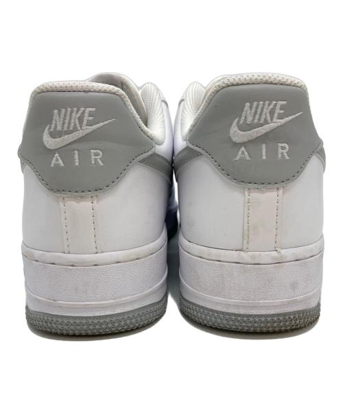 NIKE（ナイキ）NIKE (ナイキ) AIR FORCE 1 '07 ホワイト×グレー サイズ:27の古着・服飾アイテム