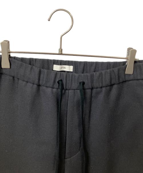 ATON（エイトン）ATON (エイトン) SUPER 160S DOUBLE SAXONY WIDE EASY グレー サイズ:4の古着・服飾アイテム