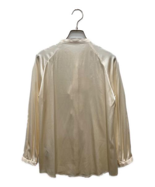 TOMORROW LAND collection（トゥモローランドコレクション）TOMORROW LAND collection (トゥモローランドコレクション) ウォッシャブルシルクサテン ボウタイブラウス アイボリー サイズ:36の古着・服飾アイテム