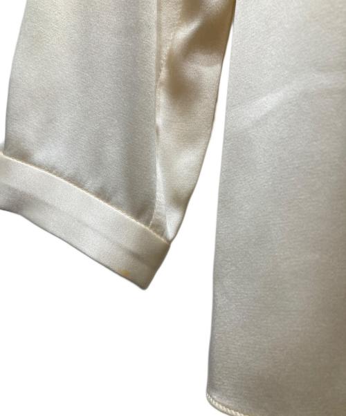 TOMORROW LAND collection（トゥモローランドコレクション）TOMORROW LAND collection (トゥモローランドコレクション) ウォッシャブルシルクサテン ボウタイブラウス アイボリー サイズ:36の古着・服飾アイテム