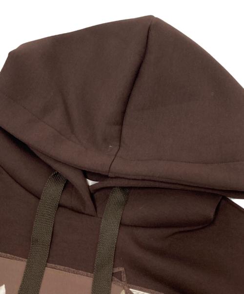 INGEBORG（インゲボルグ）INGEBORG (インゲボルグ) くちなしワンポイント刺繍フーディ ブラウン サイズ:下記参照の古着・服飾アイテム