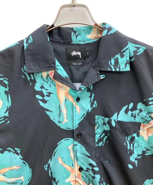 stussy（ステューシー）stussy (ステューシー) 総柄半袖シャツ ブラック サイズ:Sの古着・服飾アイテム