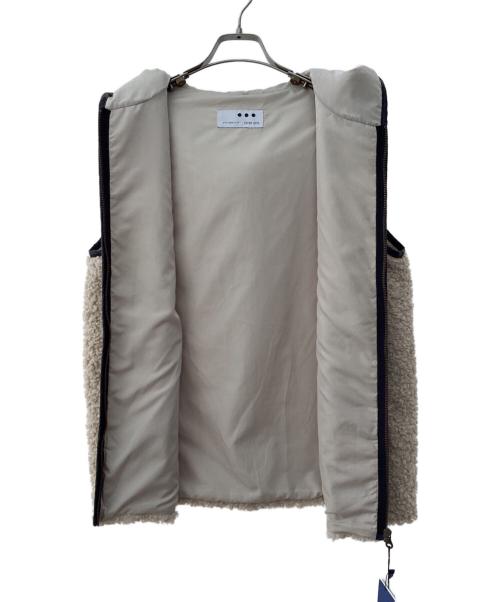 THREE DOTS（スリードッツ）THREE DOTS (スリードッツ) プードルボア フーディーベスト ベージュ サイズ:6の古着・服飾アイテム