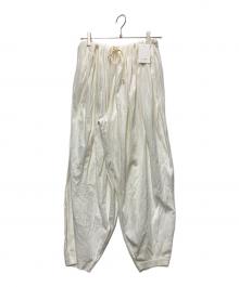 ETRE TOKYO（エトレトウキョウ）の古着「ウエストギャザーバルーンカットパンツ」｜ホワイト