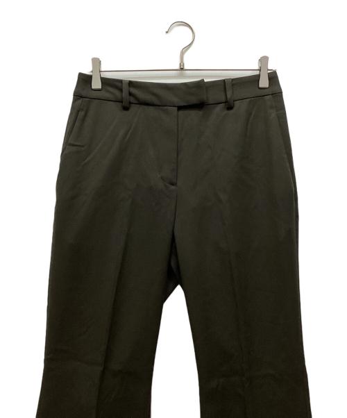 CLANE（クラネ）CLANE (クラネ) BACK PLEATS FLARE PANTS カーキ サイズ:2 未使用品の古着・服飾アイテム