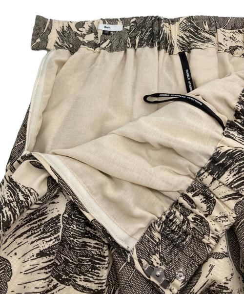 Sov.（ソブ）Sov. (ソブ) コットングログラン花柄スカート ベージュ サイズ:36の古着・服飾アイテム