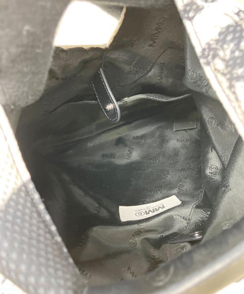 MM6 Maison Margiela（エムエムシックスメゾンマルジェラ）MM6 Maison Margiela (エムエムシックスメゾンマルジェラ) JAPANESE SMALL BAG IN PRINTED MESH ホワイト×ブラックの古着・服飾アイテム