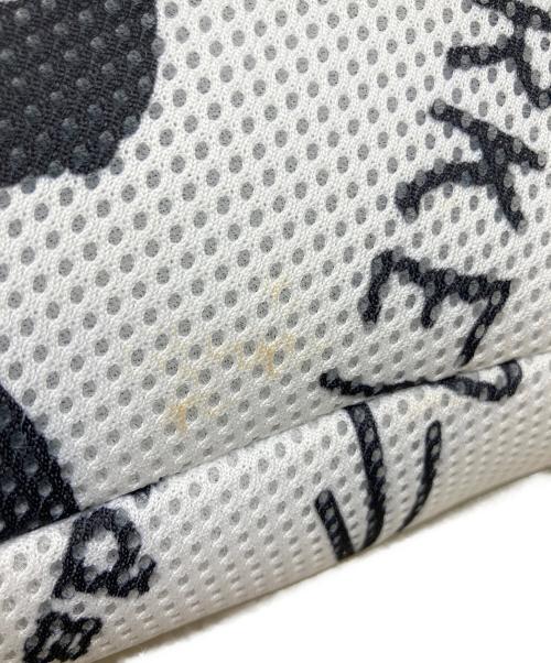 MM6 Maison Margiela（エムエムシックスメゾンマルジェラ）MM6 Maison Margiela (エムエムシックスメゾンマルジェラ) JAPANESE SMALL BAG IN PRINTED MESH ホワイト×ブラックの古着・服飾アイテム