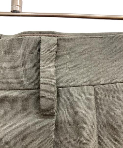 AURALEE（オーラリー）AURALEE (オーラリー) SUPER FINE TROPICAL WOOL SLACKS カーキ サイズ:SIZE4の古着・服飾アイテム