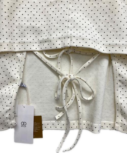 COLOCYNTH（コロシンス）COLOCYNTH (コロシンス) Back Tie Off Shoulder Top ホワイト サイズ:- 未使用品の古着・服飾アイテム