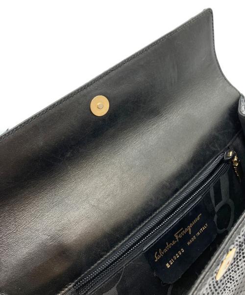 Salvatore Ferragamo（サルヴァトーレ フェラガモ）Salvatore Ferragamo (サルヴァトーレ フェラガモ) ショルダーバッグ ブラックの古着・服飾アイテム