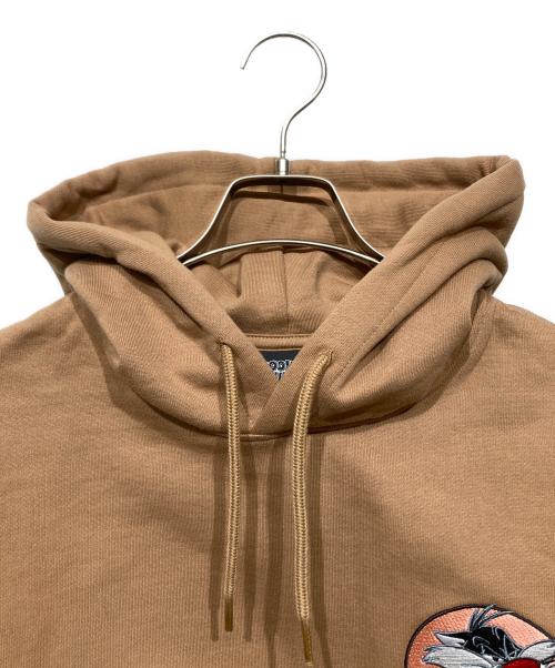 PALACE（パレス）PALACE (パレス) UGG (アグ) LOONEY TUNES (ルーニーチューンズ) PALACE　UGG　LOONEY TUNES　HOOD ブラウン サイズ:Mの古着・服飾アイテム