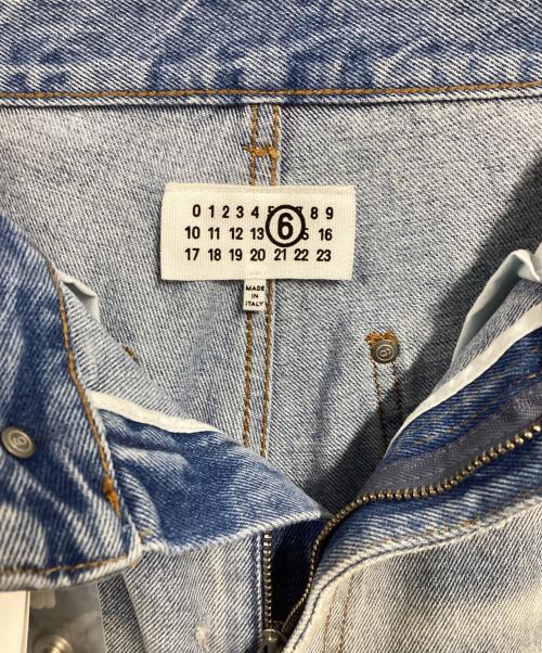 MM6 Maison Margiela（エムエムシックスメゾンマルジェラ）MM6 Maison Margiela (エムエムシックスメゾンマルジェラ) 25SS DISTRESSED JEANS ブルー サイズ:Ｗ31の古着・服飾アイテム