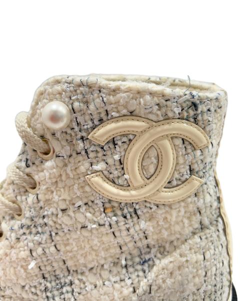 CHANEL（シャネル）CHANEL (シャネル) ココマークツイードショートブーツ ホワイト サイズ:36の古着・服飾アイテム
