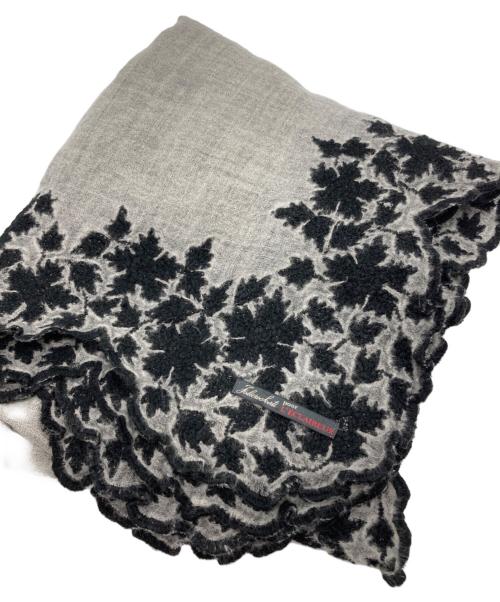 FALIERO SARTI（ファリエロサルティ）FALIERO SARTI (ファリエロサルティ) 刺繍ストールの古着・服飾アイテム