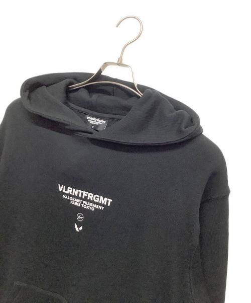 FRAGMENT DESIGN（フラグメントデザイン）FRAGMENT DESIGN (フラグメントデザイン) VLRNT // FRGMT フーディー ブラック サイズ:S 未使用品の古着・服飾アイテム