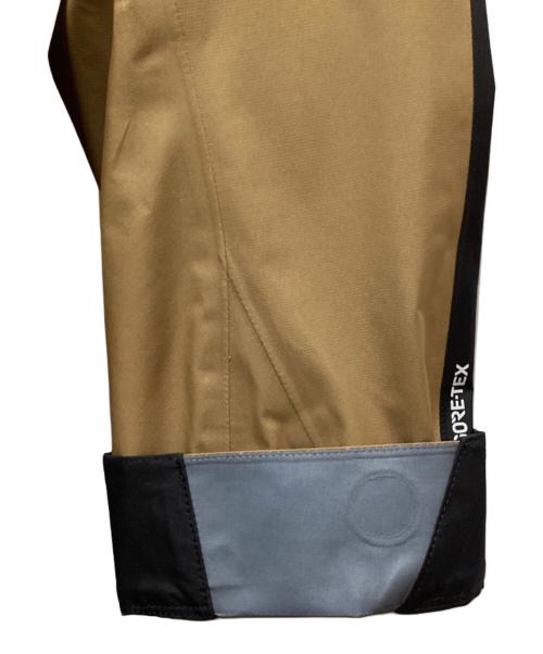 HYKE（ハイク）HYKE (ハイク) THE NORTH FACE (ザ ノース フェイス) GTX Trail Jacket ベージュ×ブラック サイズ:Sの古着・服飾アイテム