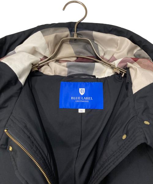 BLUE LABEL CRESTBRIDGE（ブルーレーベルクレストブリッジ）BLUE LABEL CRESTBRIDGE (ブルーレーベルクレストブリッジ) ハイマルチピーチタフタショートダウンコート ネイビー サイズ:36の古着・服飾アイテム