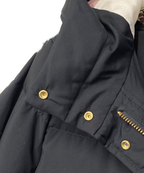 BLUE LABEL CRESTBRIDGE（ブルーレーベルクレストブリッジ）BLUE LABEL CRESTBRIDGE (ブルーレーベルクレストブリッジ) ハイマルチピーチタフタショートダウンコート ネイビー サイズ:36の古着・服飾アイテム