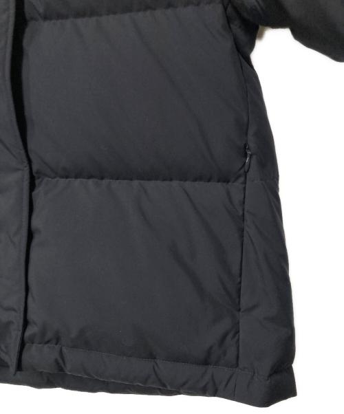 BLUE LABEL CRESTBRIDGE（ブルーレーベルクレストブリッジ）BLUE LABEL CRESTBRIDGE (ブルーレーベルクレストブリッジ) ハイマルチピーチタフタショートダウンコート ネイビー サイズ:36の古着・服飾アイテム