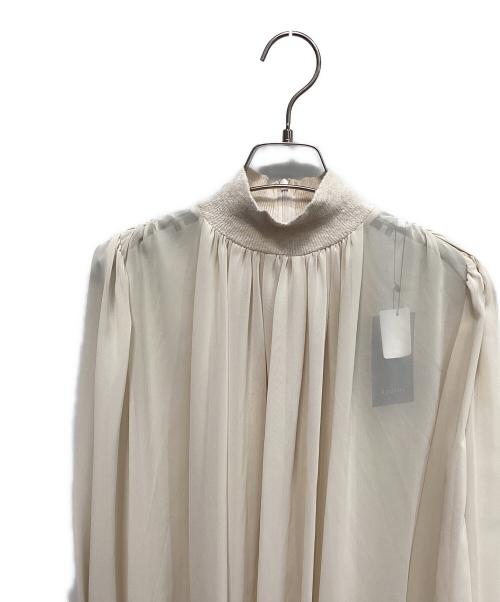 anuans（アニュアンス）anuans (アニュアンス) ジョーゼットフレアブラウス ベージュ サイズ:Freeの古着・服飾アイテム