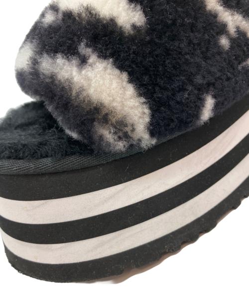 UGG（アグ）UGG (アグ) サンダル ブラック サイズ:25cmの古着・服飾アイテム