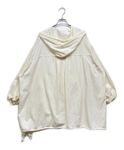 ARGUE（アーギュ）ARGUE (アーギュ) SNOW PARKA PULLOVER アイボリー サイズ:Freeの古着・服飾アイテム