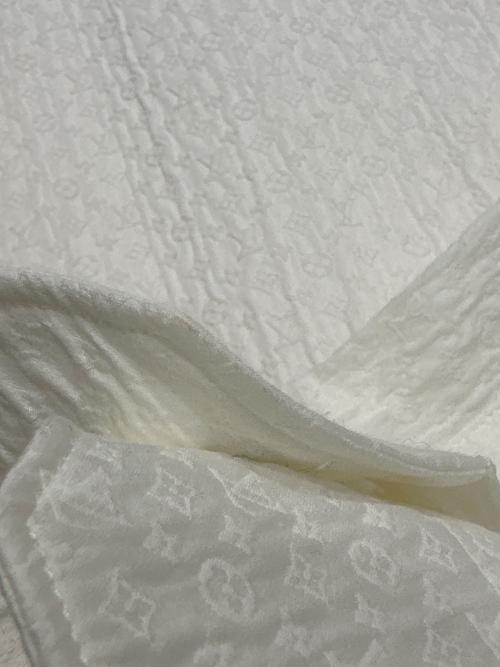 LOUIS VUITTON（ルイ ヴィトン）LOUIS VUITTON (ルイ ヴィトン) 長袖シャツ　RM231F MT8 HOS9PW ホワイト サイズ:SIZE 42/16 1/2の古着・服飾アイテム