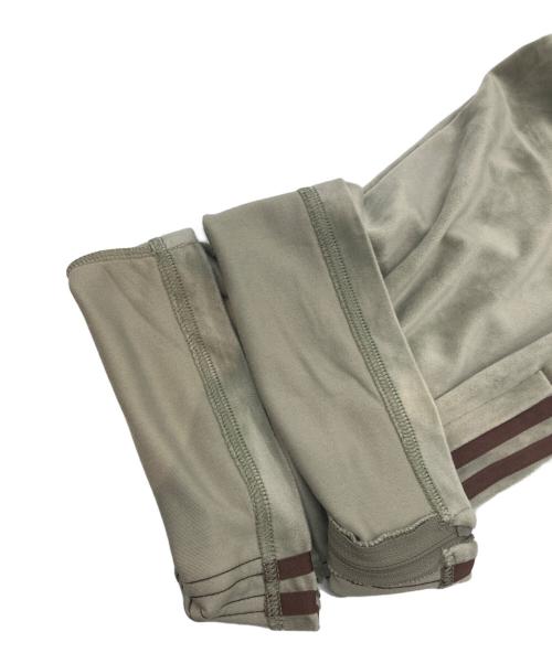 adidas（アディダス）adidas (アディダス) JOURNAL STANDARD (ジャーナルスタンダード) ファイヤーバード トラックパンツ ベロア クレイ サイズ:Lの古着・服飾アイテム