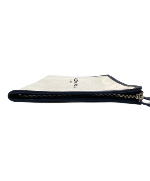 BALENCIAGA（バレンシアガ）BALENCIAGA (バレンシアガ) キャンバスクラッチバッグの古着・服飾アイテム