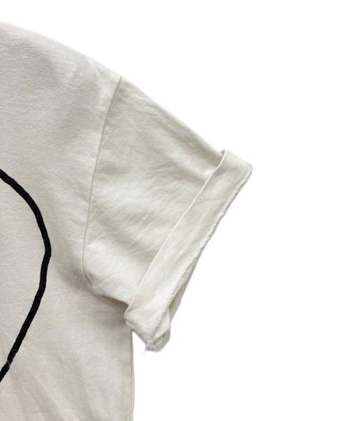 PLAY COMME des GARCONS（プレイコムデギャルソン）PLAY COMME des GARCONS (プレイコムデギャルソン) ハートプリントTシャツ ホワイト サイズ:XSの古着・服飾アイテム