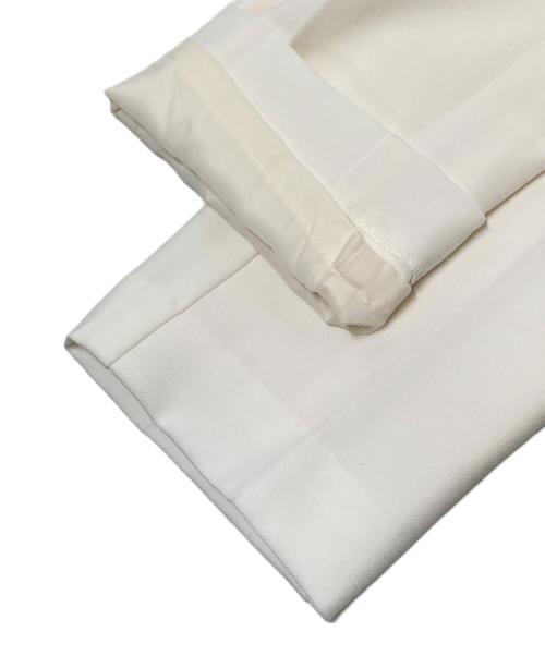 M-premierBLACK（エムプルミエブラック）M-premierBLACK (エムプルミエブラック) センタープレススティックパンツ ホワイト サイズ:34の古着・服飾アイテム