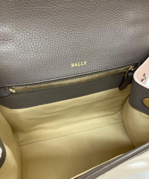 BALLY（バリー）BALLY (バリー) BREEZE CANVASショルダーバッグ ベージュの古着・服飾アイテム