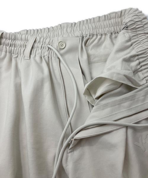 Y-3（ワイスリー）Y-3 (ワイスリー) SP UNIF 3S PNT　JE3439 アイボリー サイズ:Sの古着・服飾アイテム