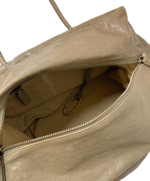 Bea Mombaers（ベア・モンバース）Bea Mombaers (ベア・モンバース) JOURNAL STANDARD LUXE (ジャーナルスタンダード ラックス) レザーボストンバッグ カーキ 未使用品の古着・服飾アイテム