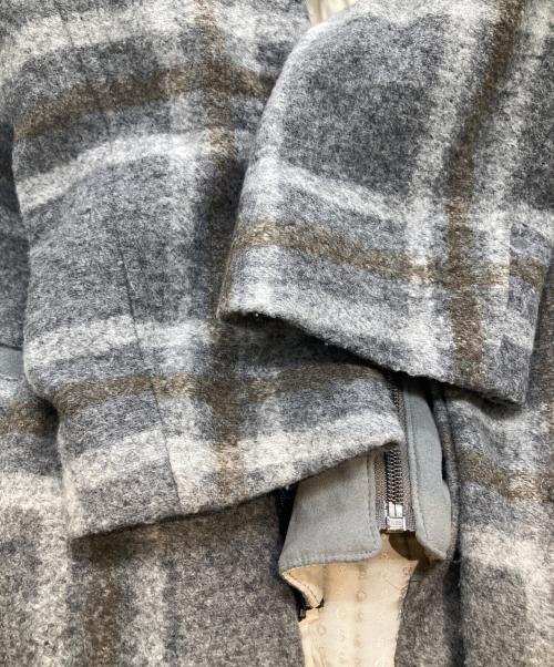 BOSS（ボス）BOSS (ボス) スリムフィットコート デタッチャブルインナー 50502260 グレー×ベージュ サイズ:48の古着・服飾アイテム