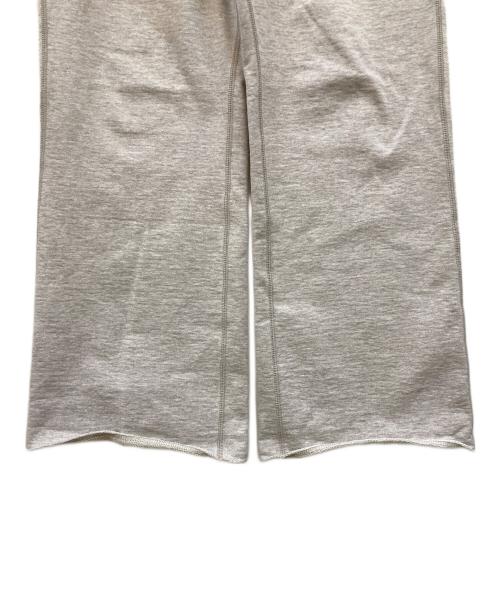 MARKAWARE（マーカウェア）MARKAWARE (マーカウェア) FLARED GYM PANTS グレー サイズ:3の古着・服飾アイテム