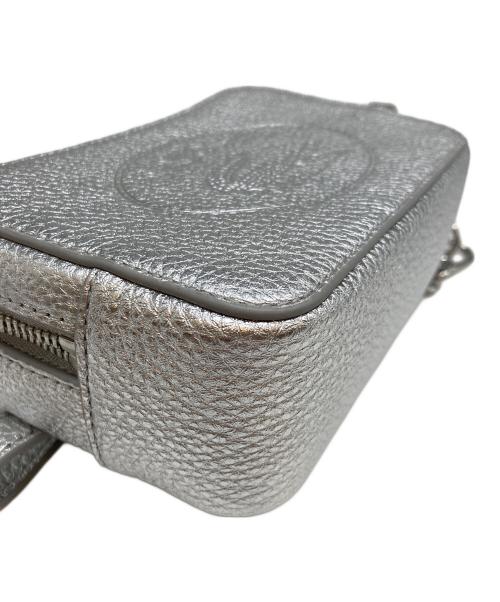 LACOSTE（ラコステ）LACOSTE (ラコステ) フルグレインシルバーレザーウエストバッグ シルバーの古着・服飾アイテム