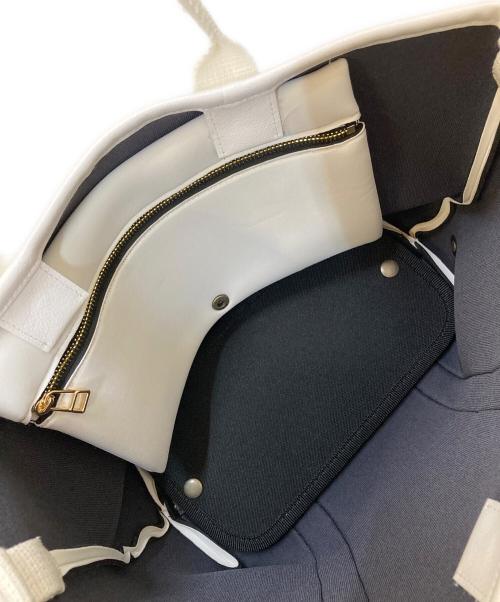 Rapture（ラプチャー）Rapture (ラプチャー) ネイプルズラッフルトートバッグ ホワイトの古着・服飾アイテム