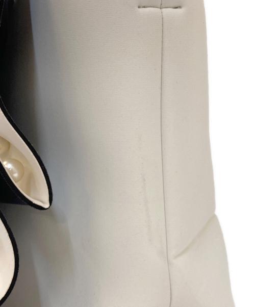 Rapture（ラプチャー）Rapture (ラプチャー) ネイプルズラッフルトートバッグ ホワイトの古着・服飾アイテム