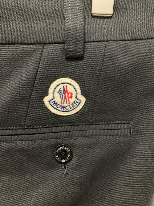 MONCLER（モンクレール）MONCLER (モンクレール) ロゴワッペンスラックス ブラック サイズ:44の古着・服飾アイテム