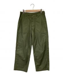 CIOTA（シオタ）の古着「スビンコットン ムラ糸バックサテン ベイカーパンツ」｜オリーブ