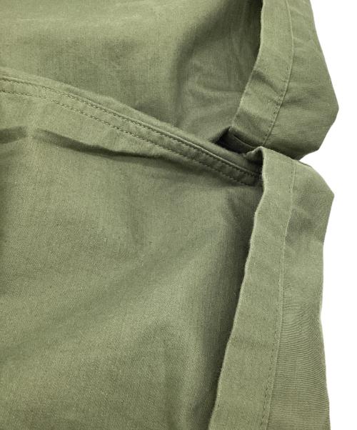 CIOTA（シオタ）CIOTA (シオタ) スビンコットン ムラ糸バックサテン ベイカーパンツ オリーブ サイズ:4の古着・服飾アイテム