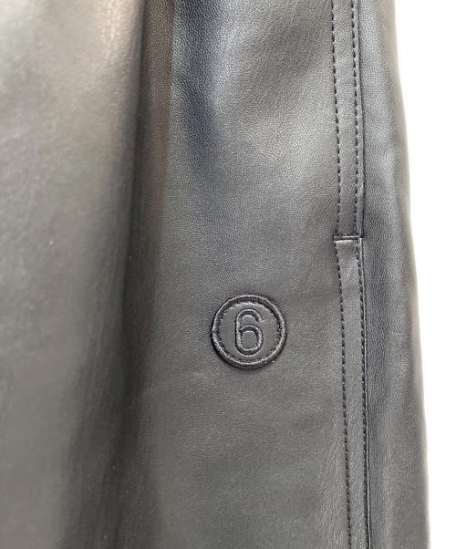 MM6 Maison Margiela（エムエムシックスメゾンマルジェラ）MM6 Maison Margiela (エムエムシックスメゾンマルジェラ) ジップディテールエコレザーショートパンツ ブラック サイズ:12　キッズ 未使用品の古着・服飾アイテム